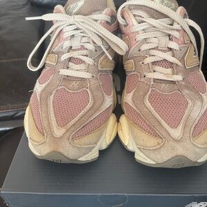 New Balance Women's Athletic Shoes - Pink and Beige